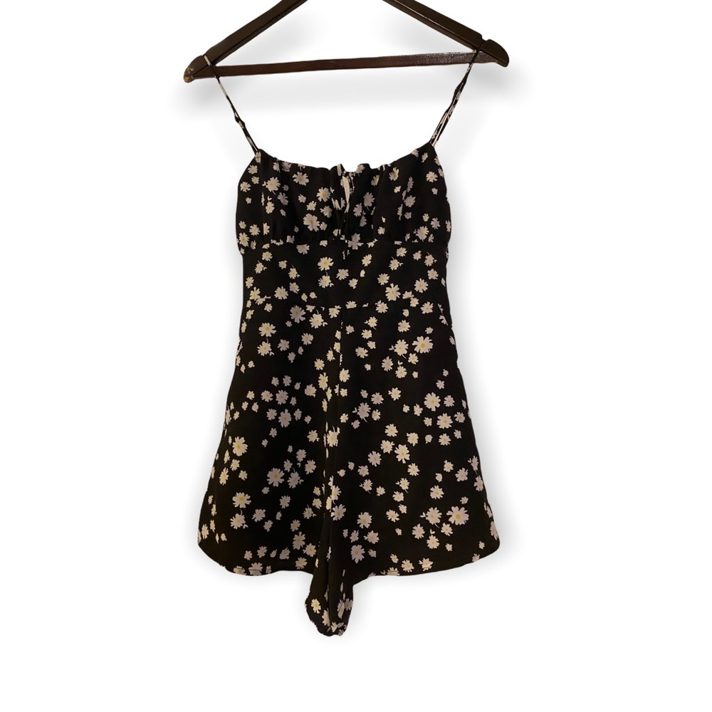 BLACK FLORAL ROMPER - PRINCESS POLLY